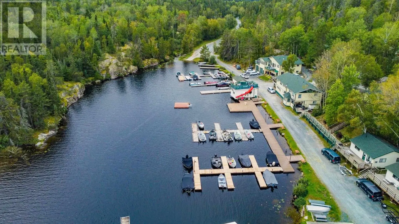 18 Dogtooth Lake Road
