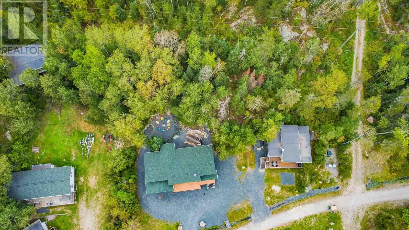 18 Dogtooth Lake Road