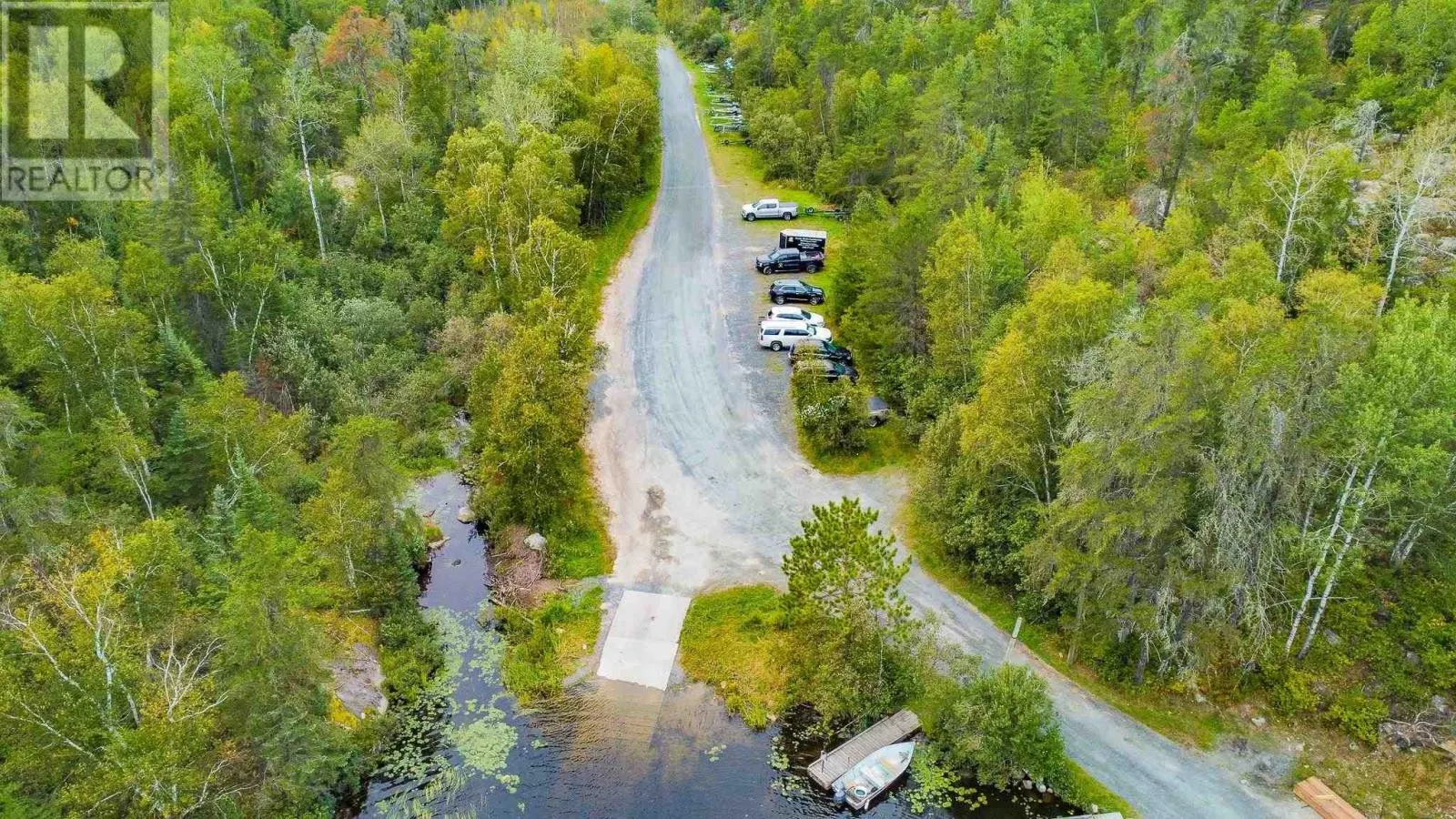 18 Dogtooth Lake Road