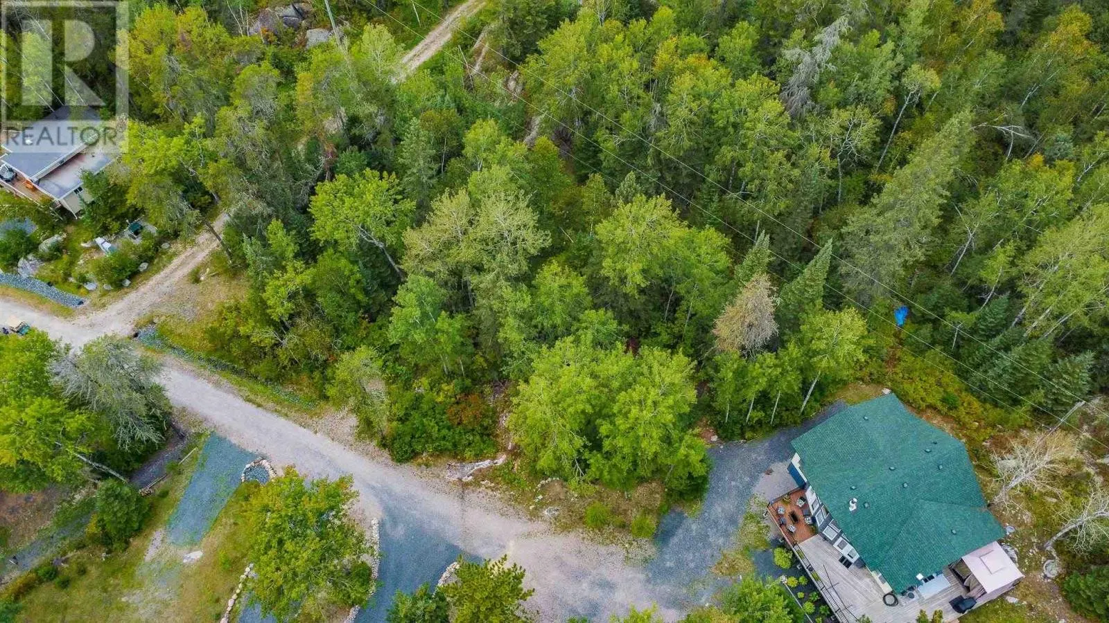 18 Dogtooth Lake Road
