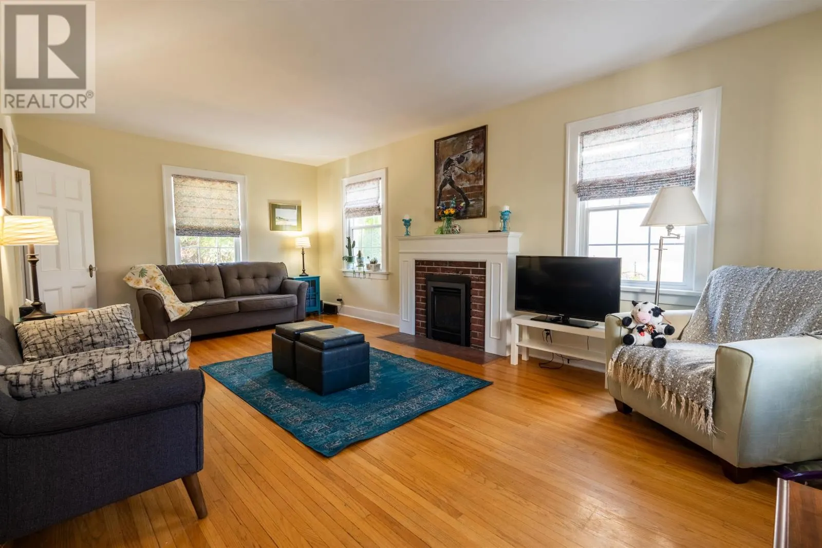 506 Selkirk ST S