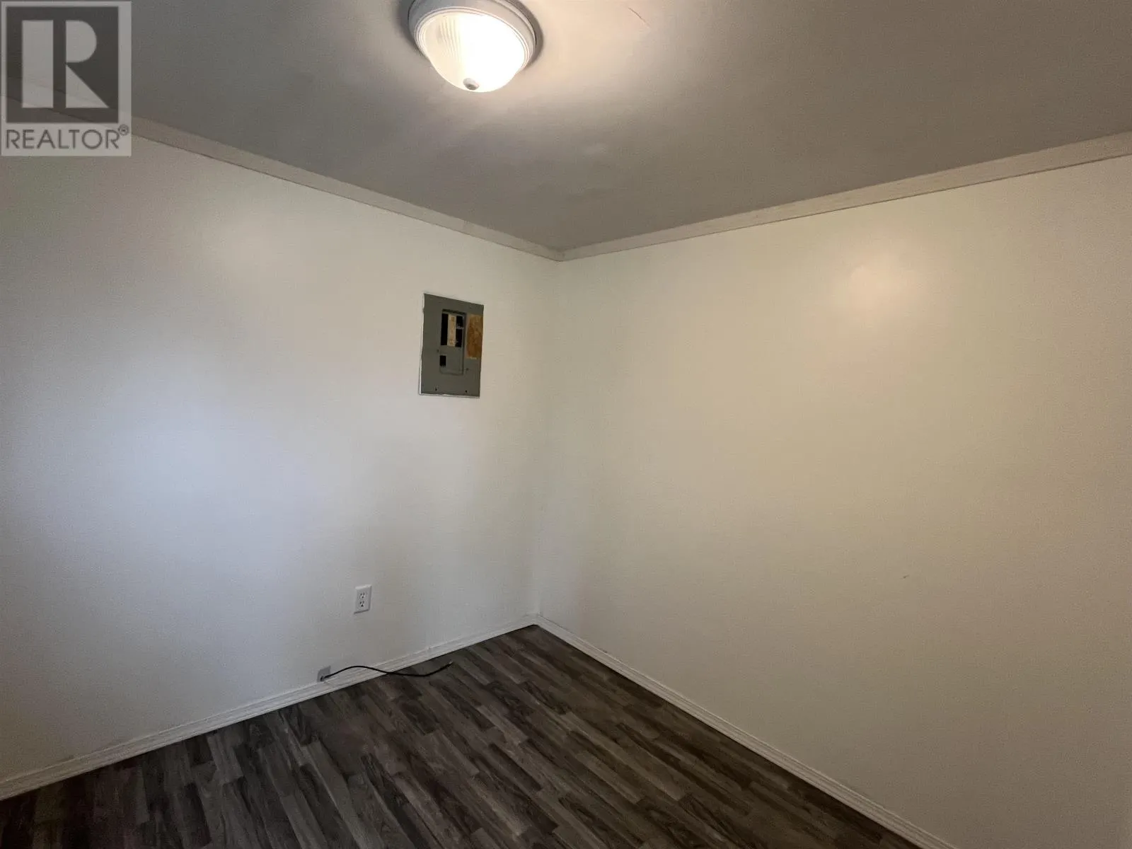 925 Crowe AVE