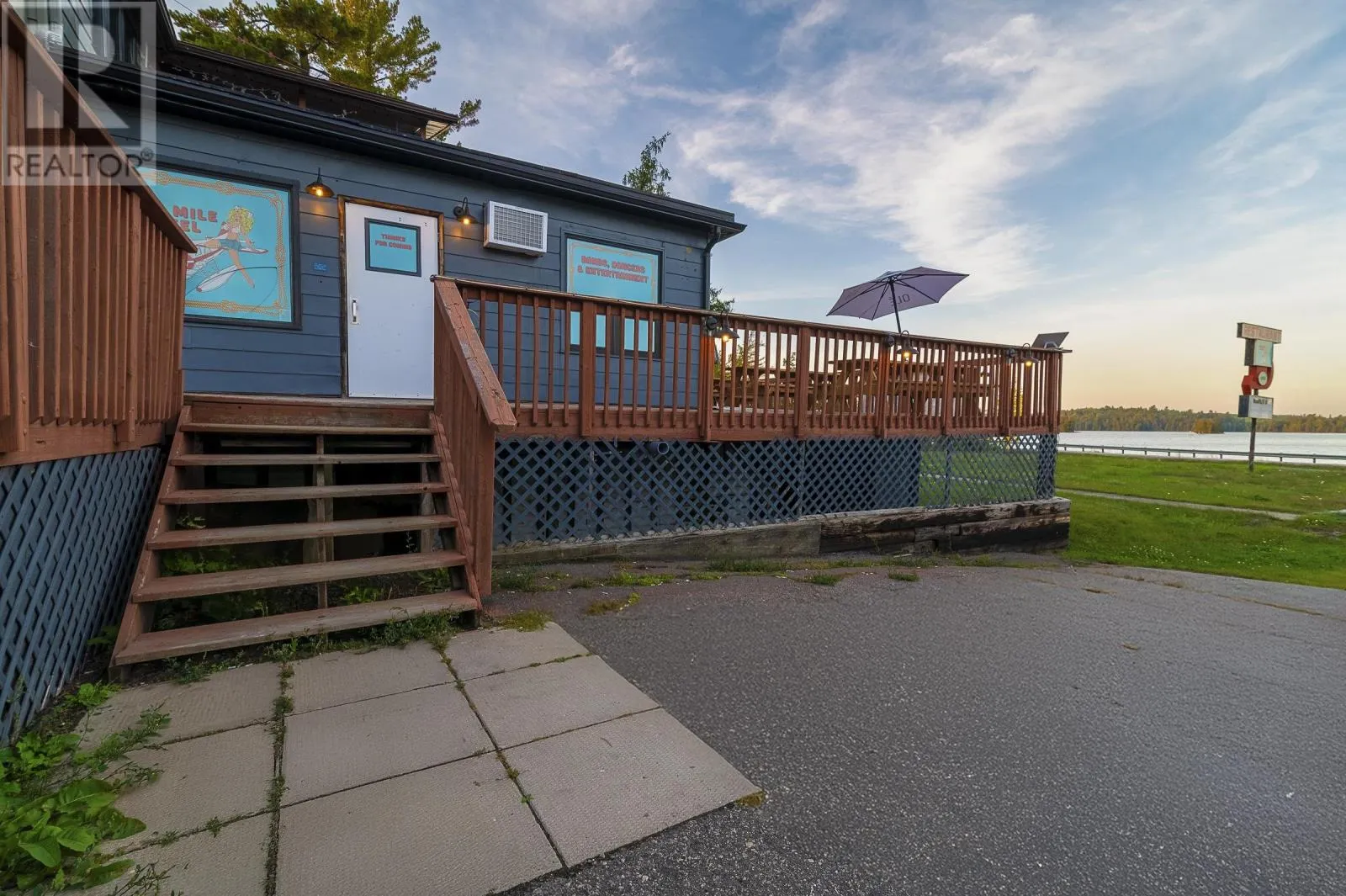 1271 Highway 71