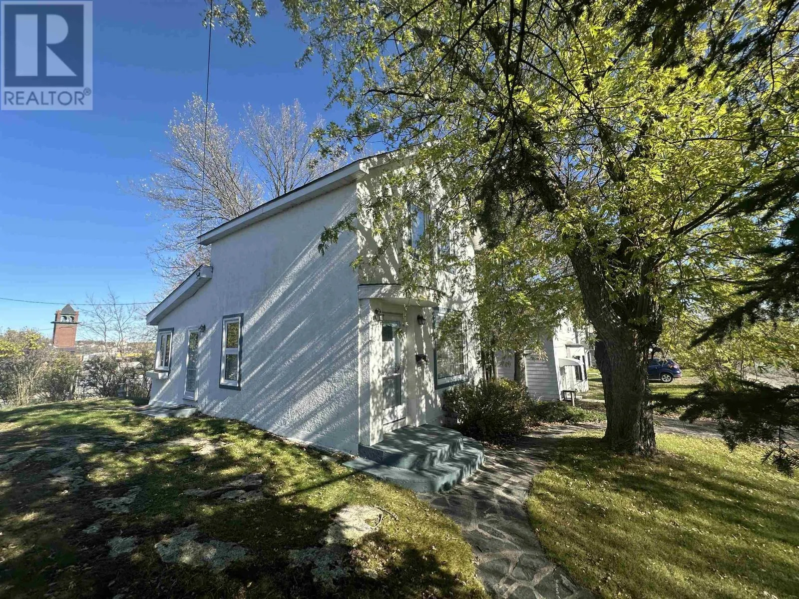 400 Third ST S