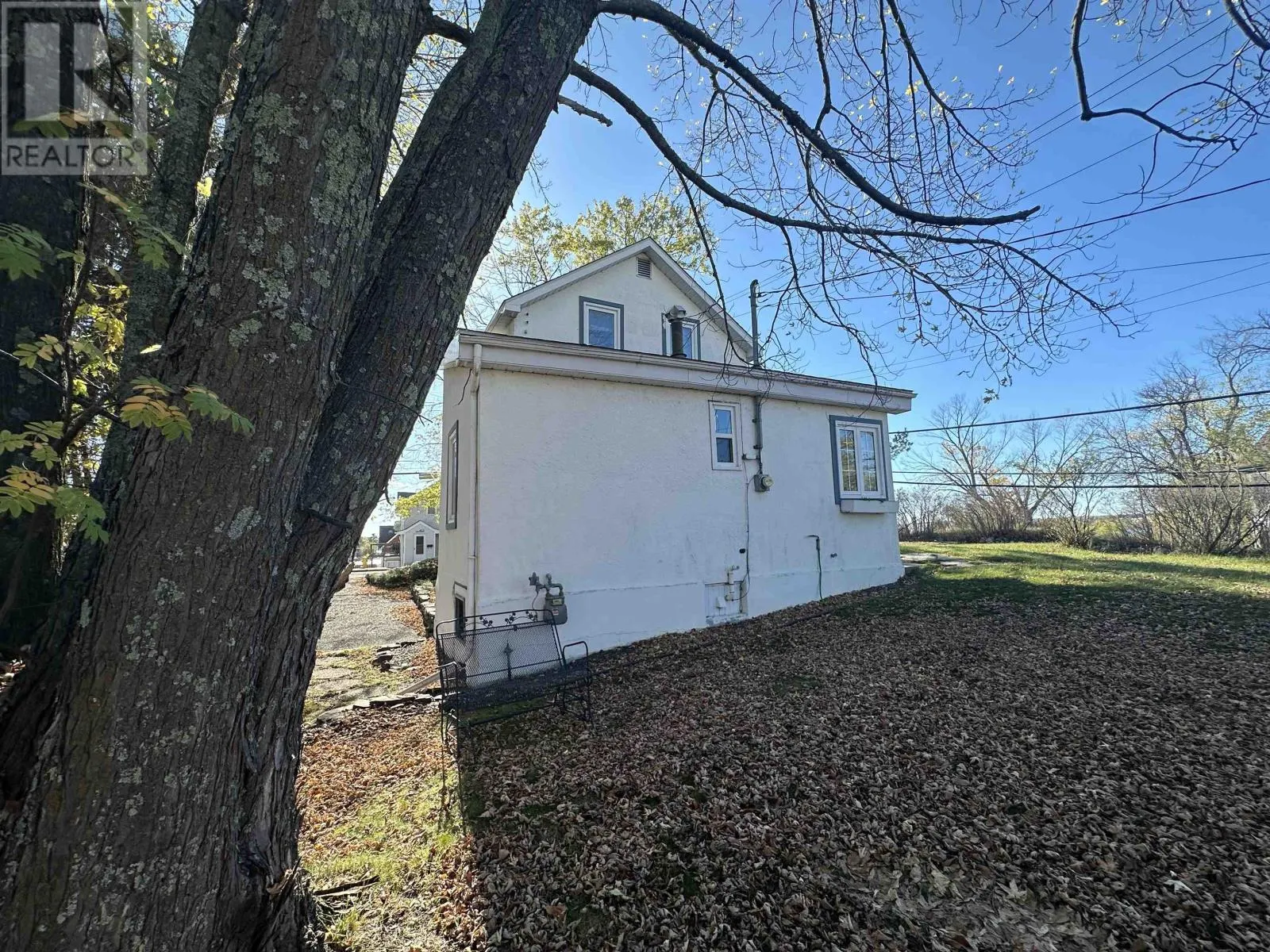 400 Third ST S