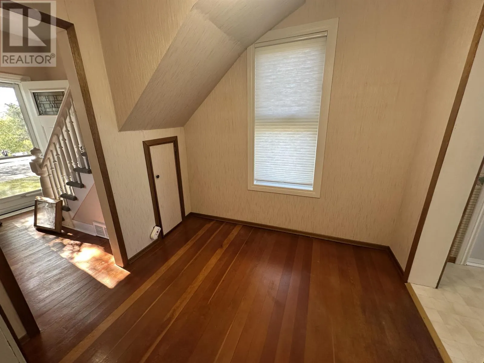 400 Third ST S