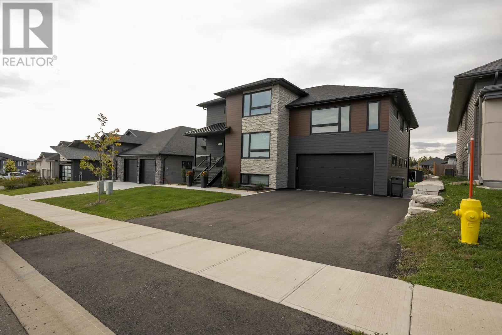 114 Dogwood CRES
