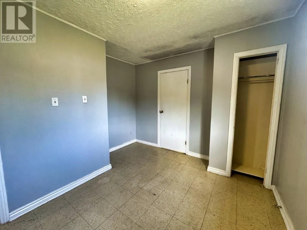 4 Croy Court
