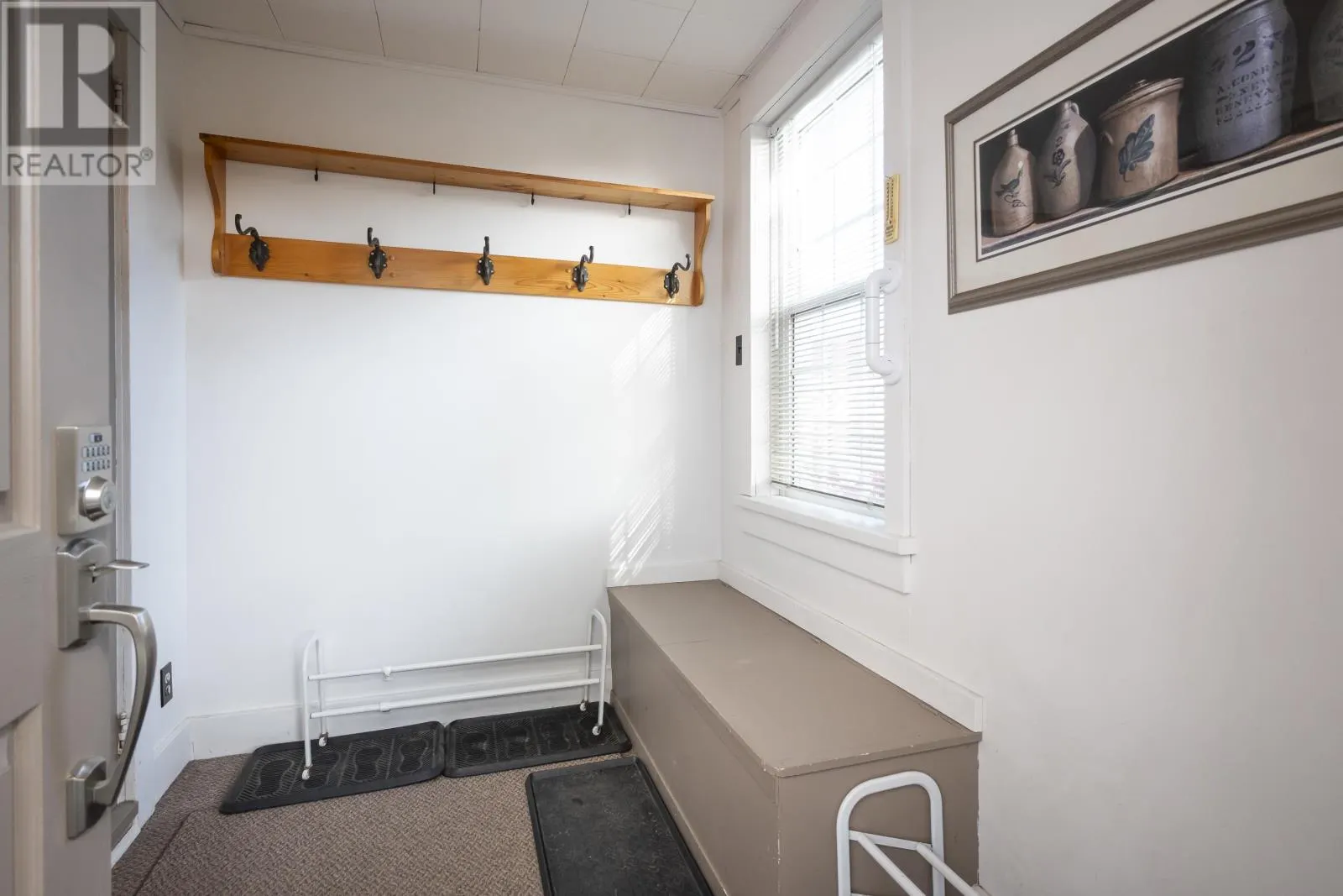 29 Emmerson AVE