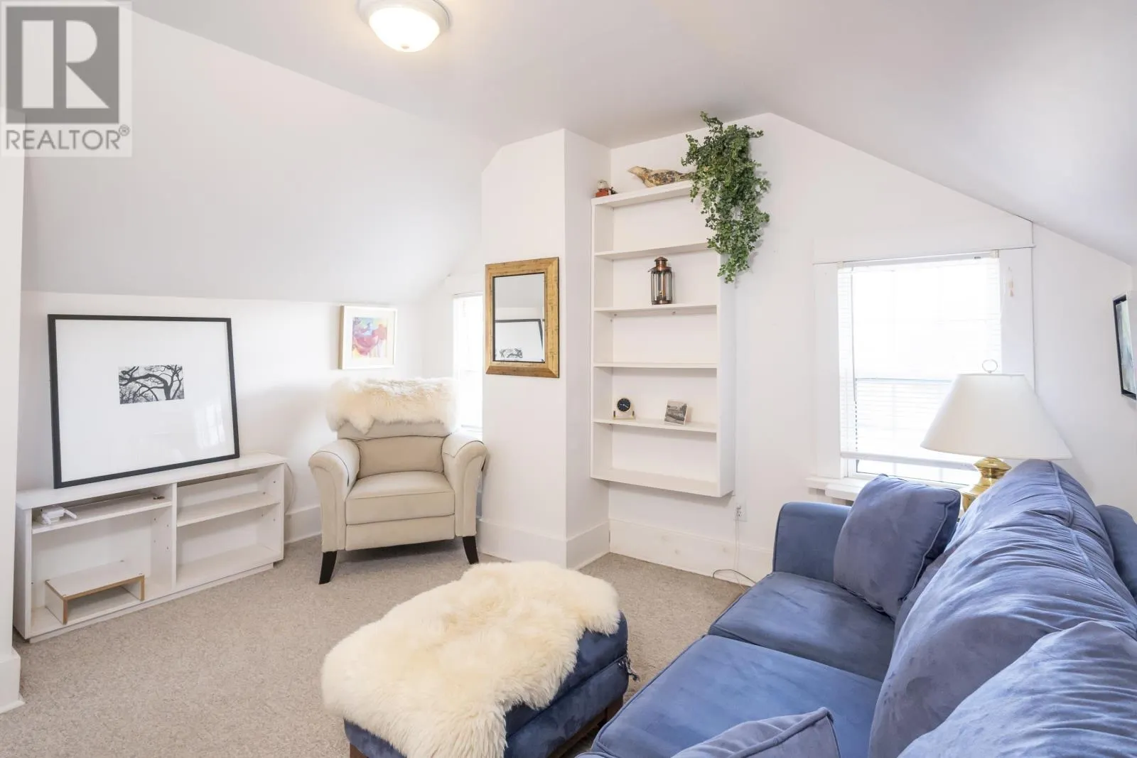 29 Emmerson AVE