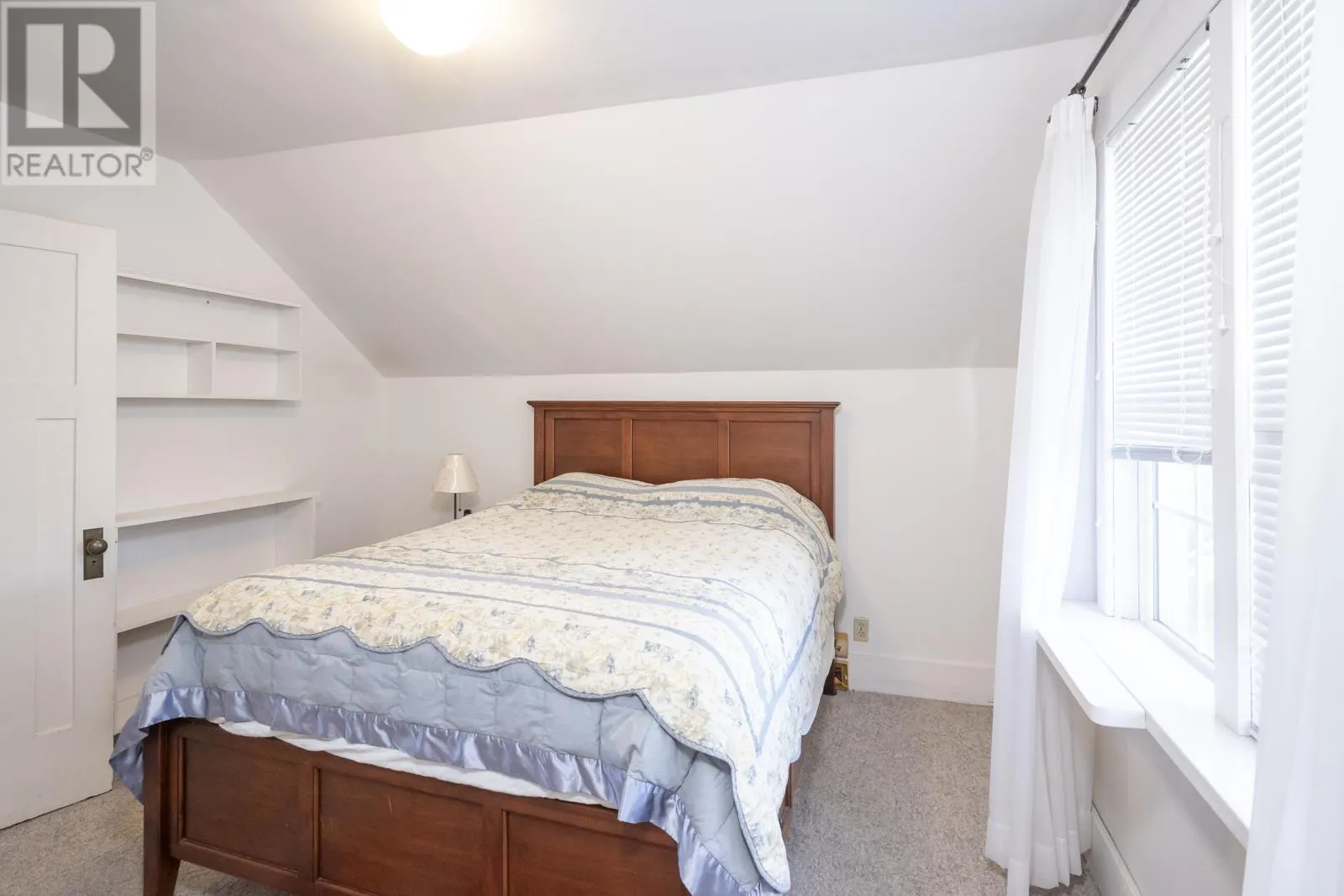 29 Emmerson AVE