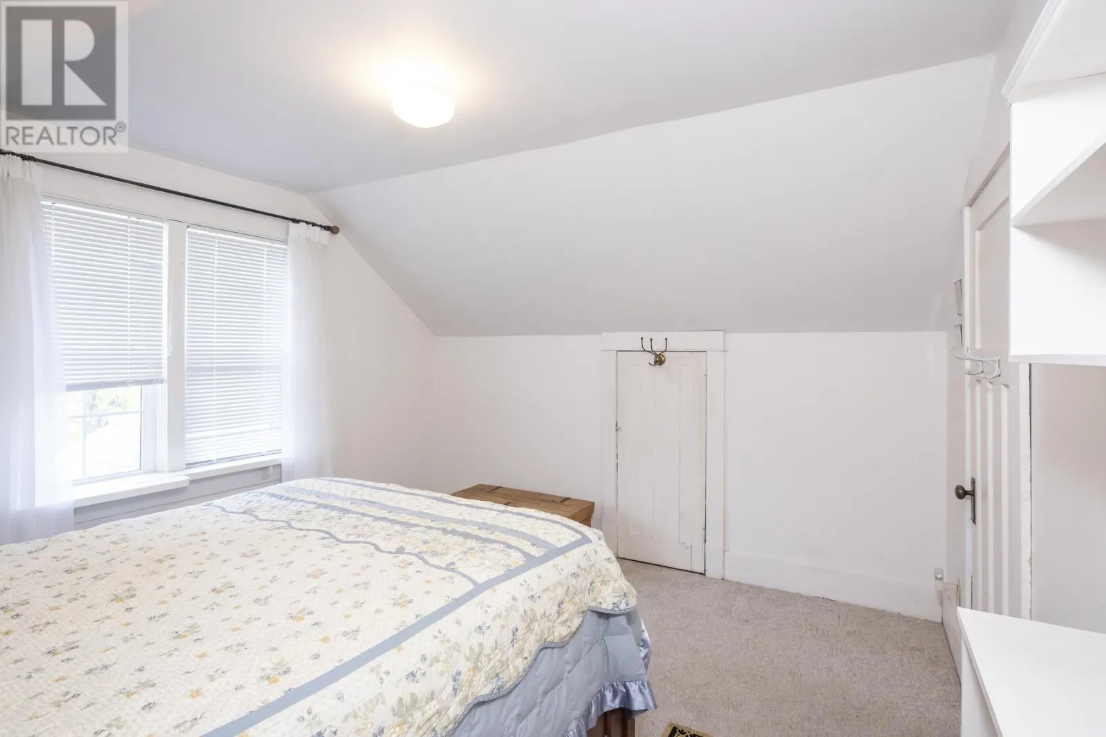 29 Emmerson AVE