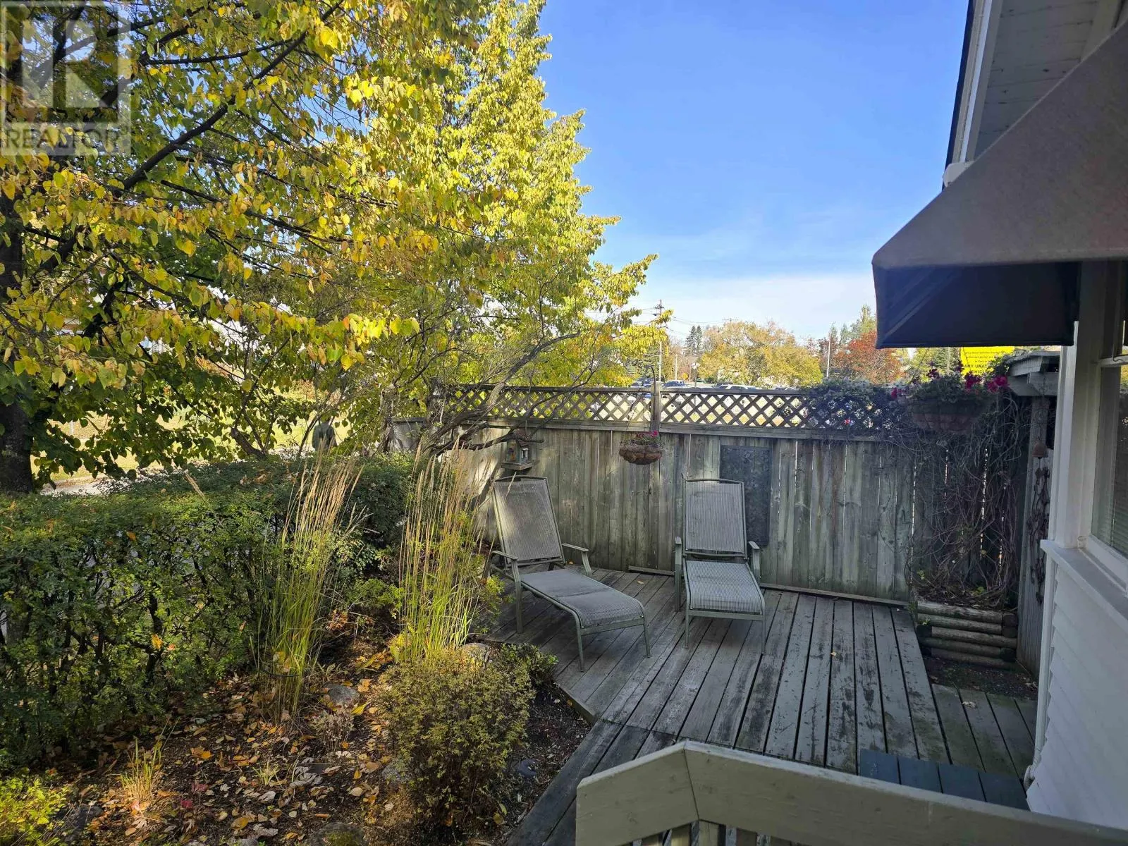 29 Emmerson AVE