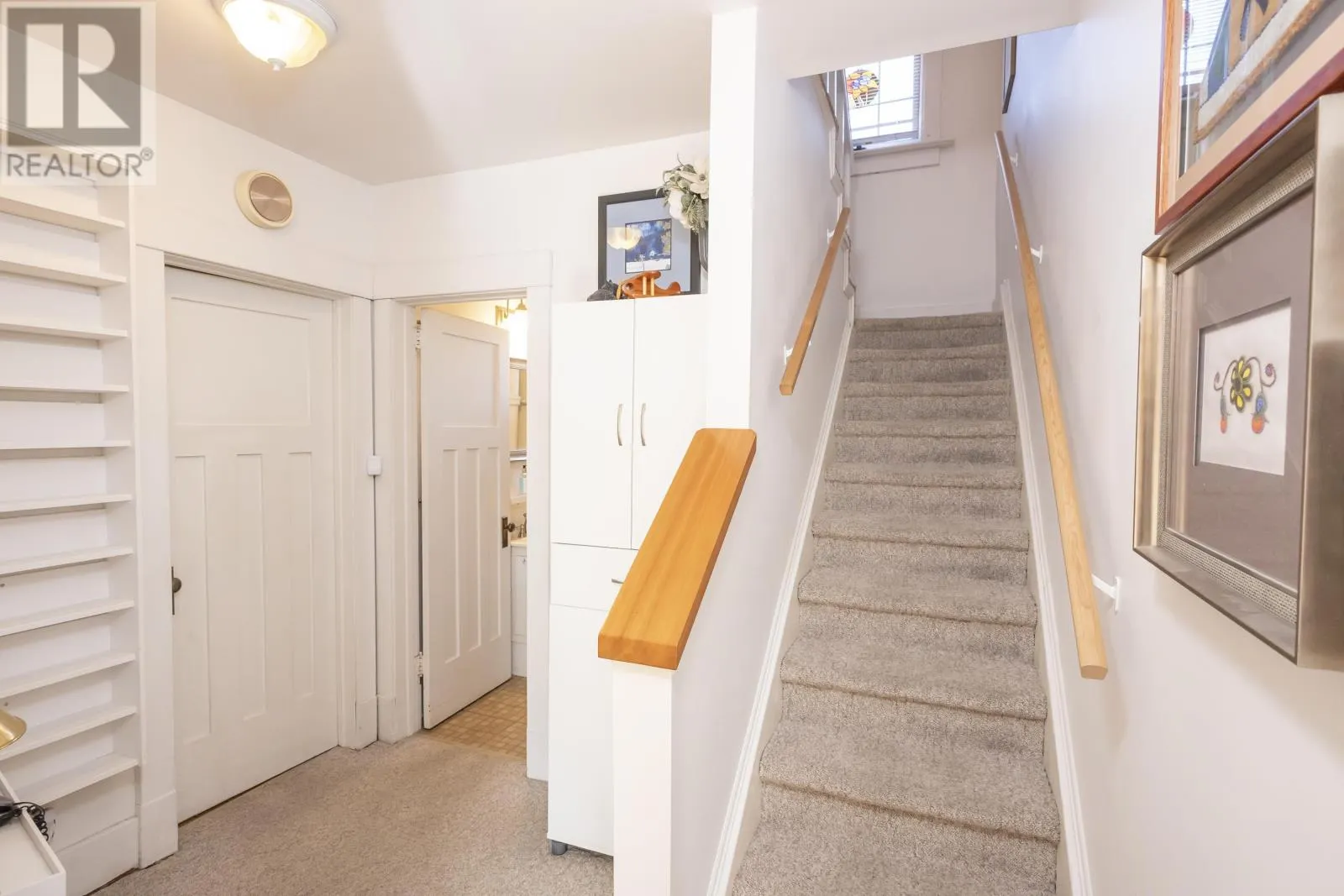 29 Emmerson AVE