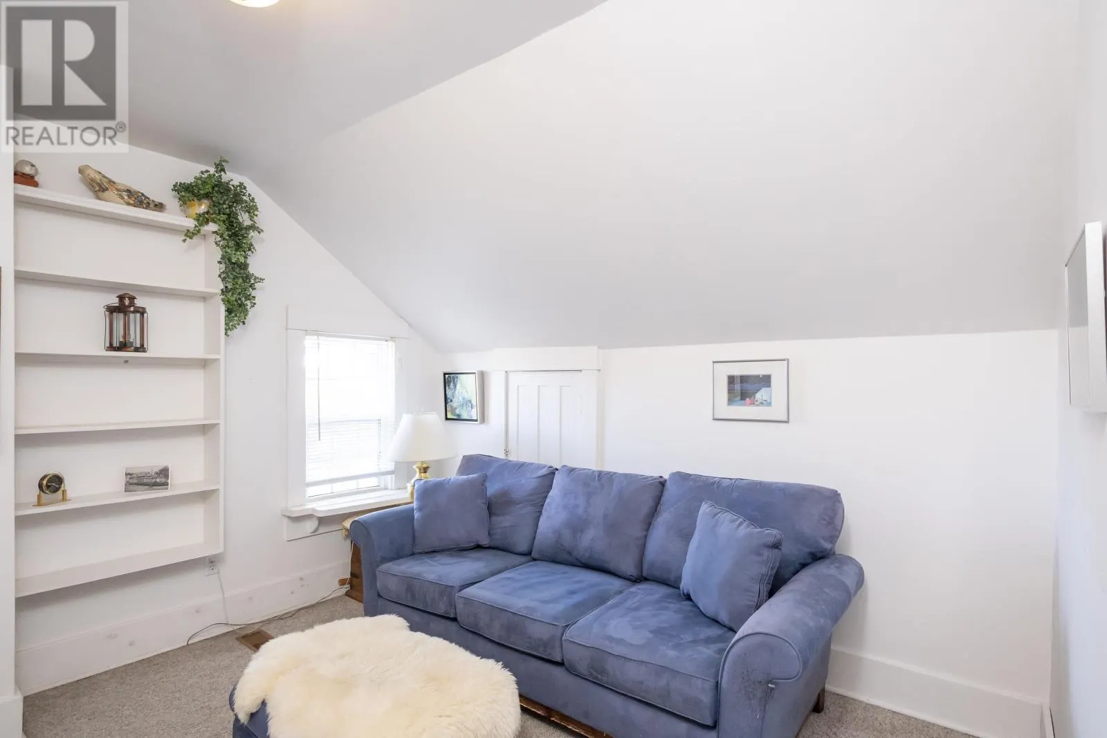 29 Emmerson AVE