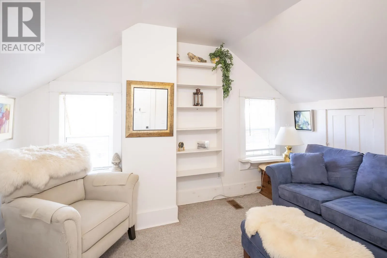 29 Emmerson AVE