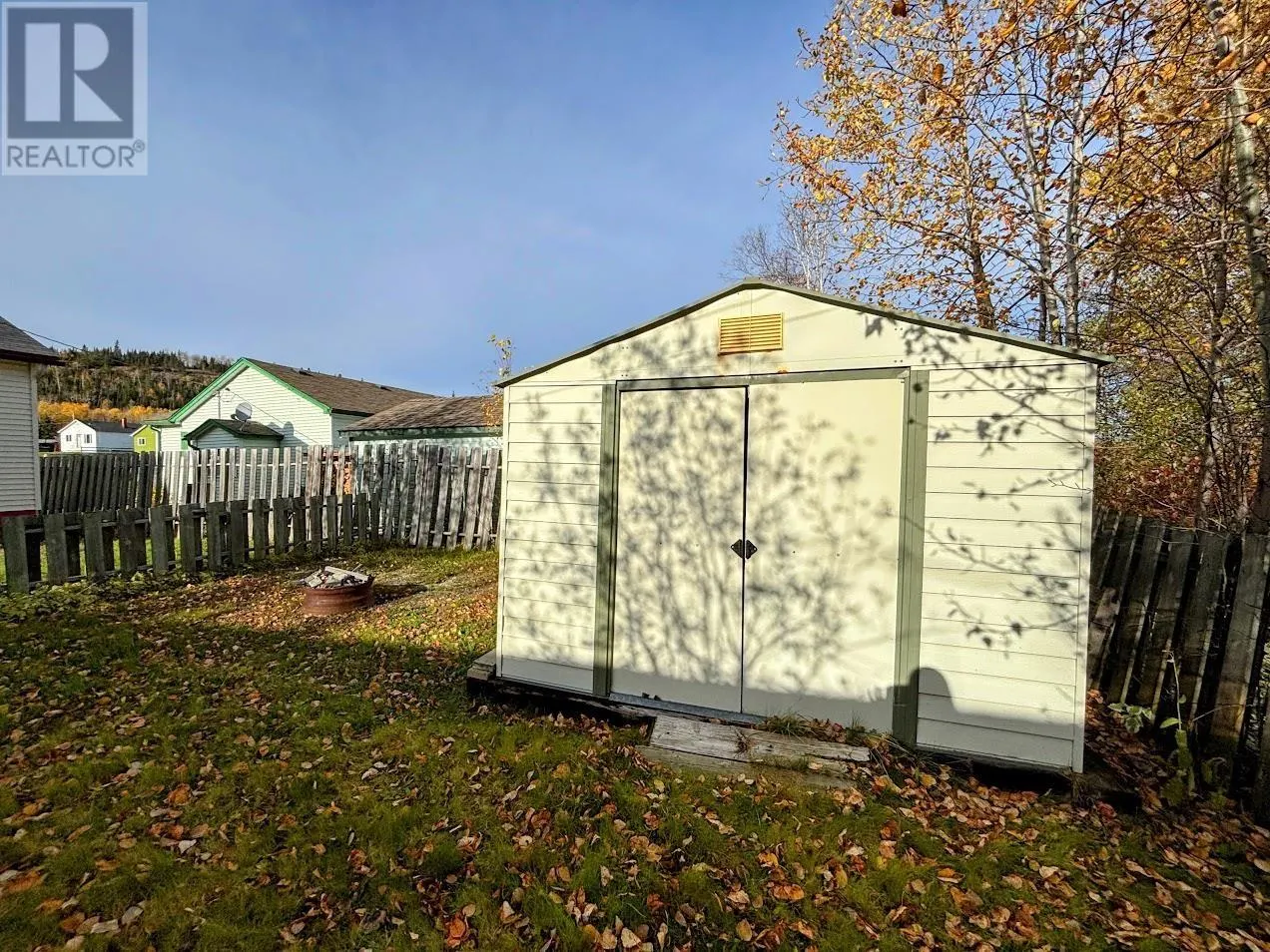 22 Robin AVE