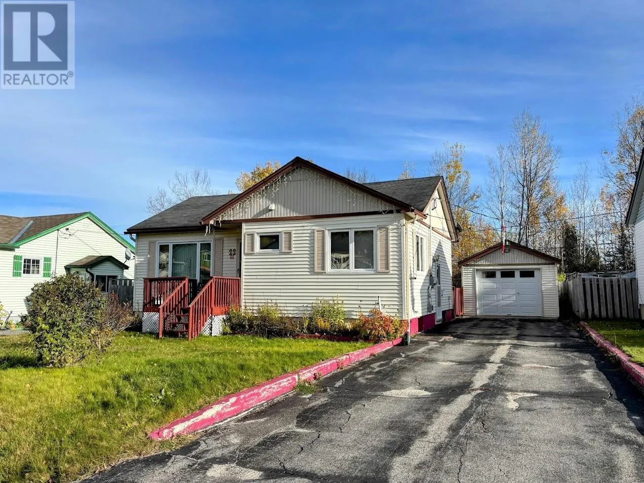 22 Robin AVE