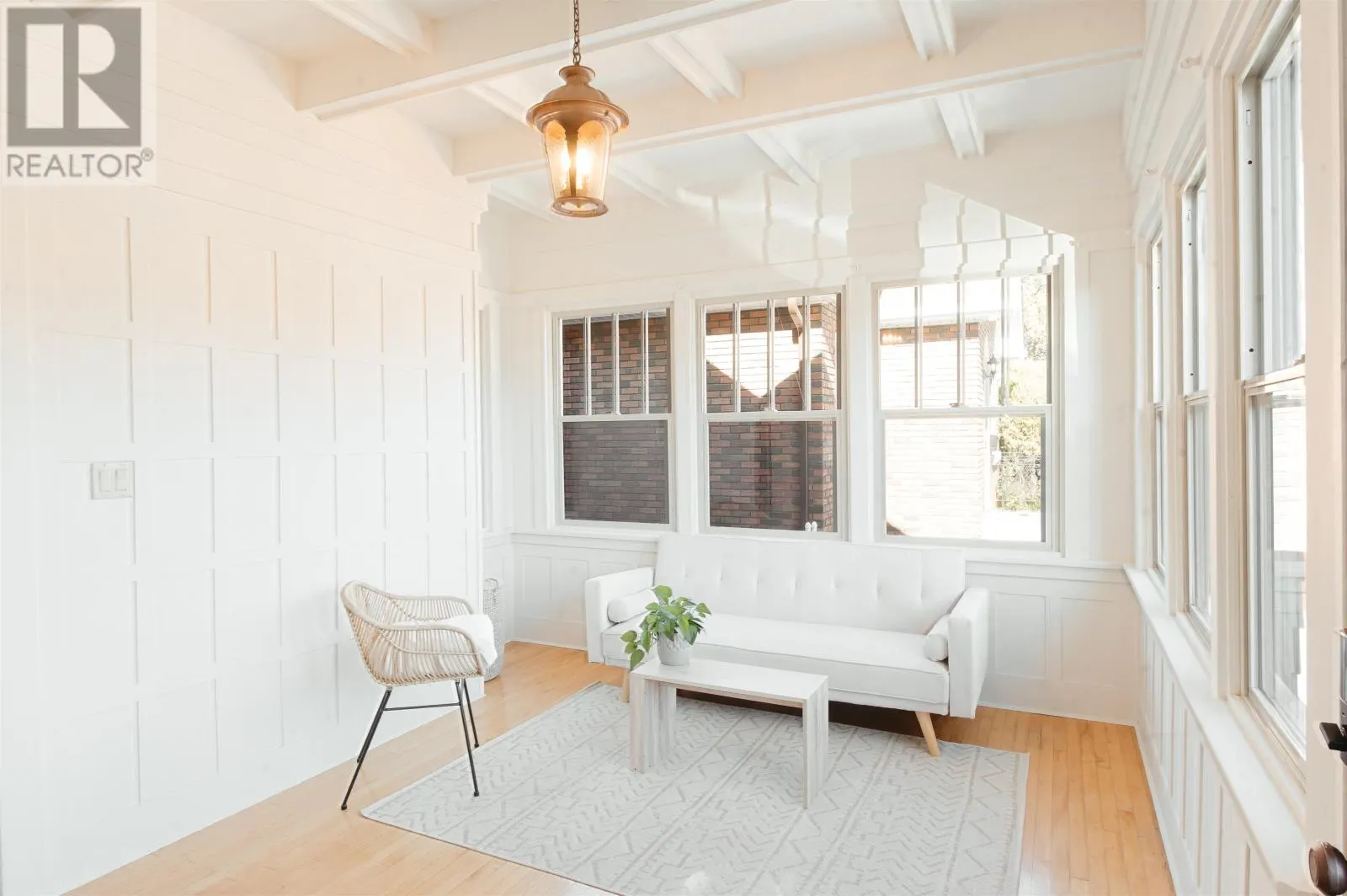 307 Harold St N