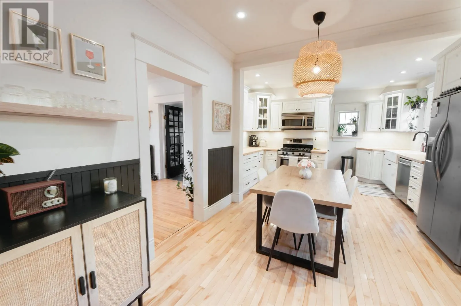307 Harold St N