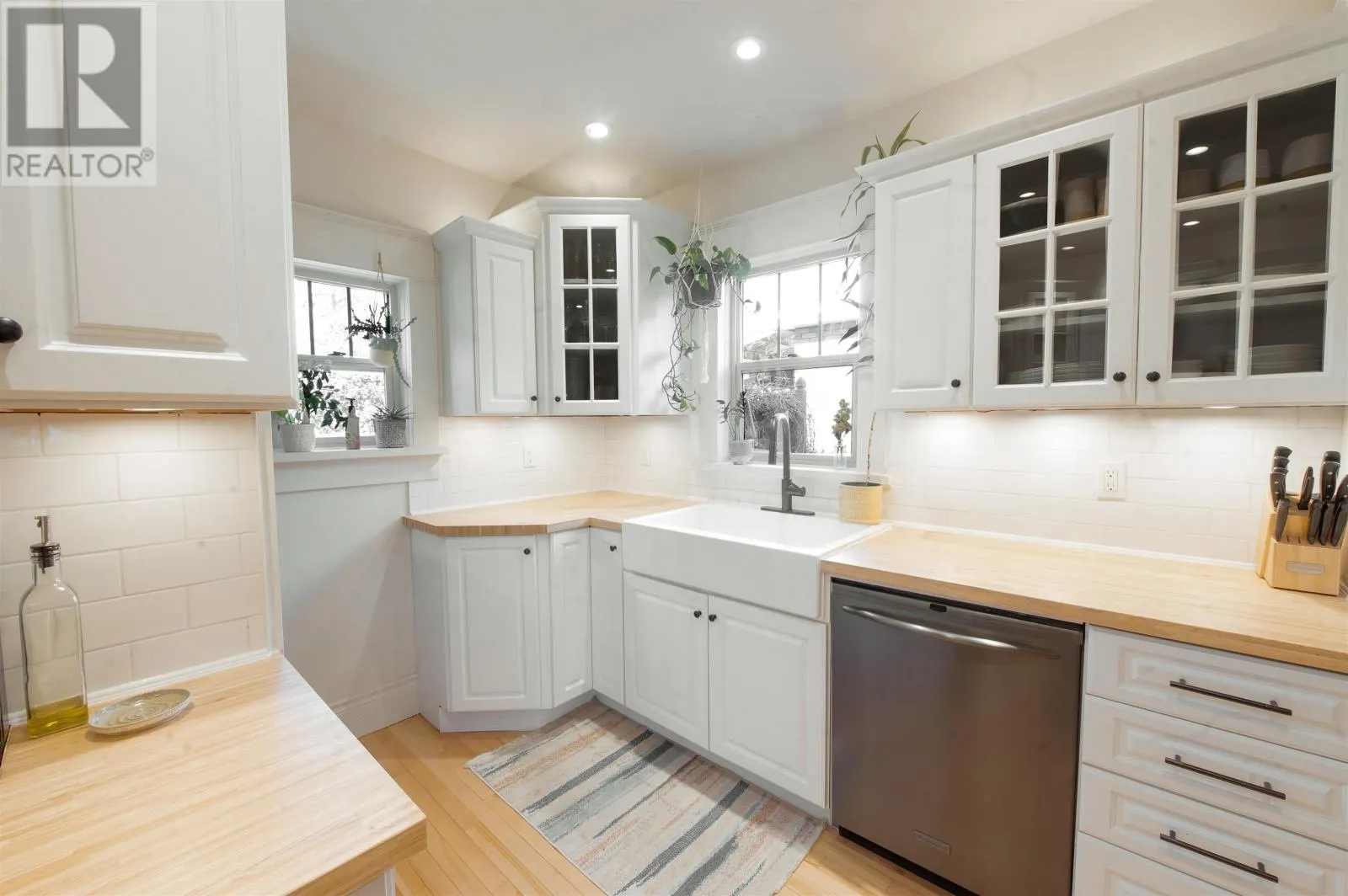 307 Harold St N