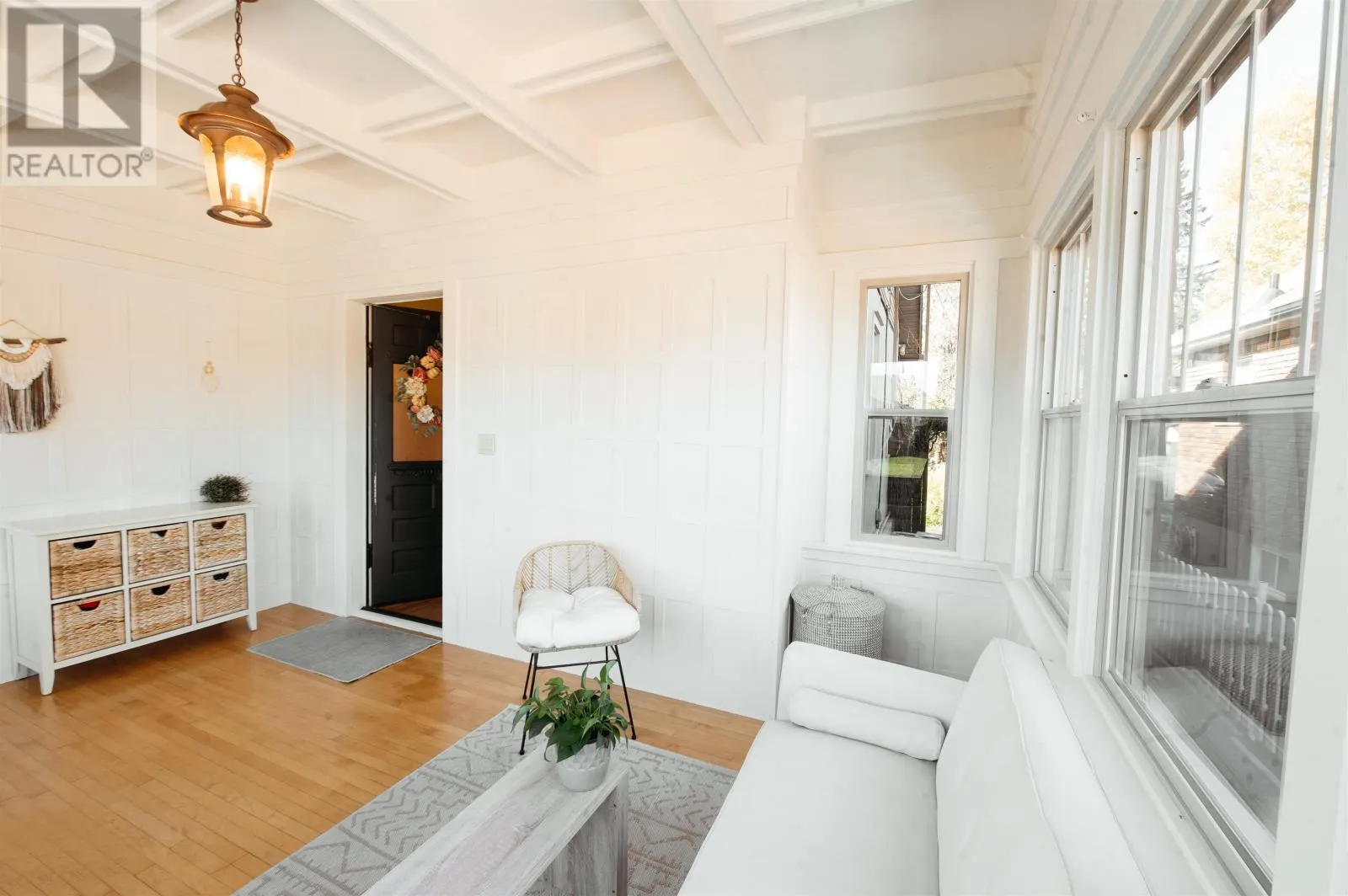 307 Harold St N