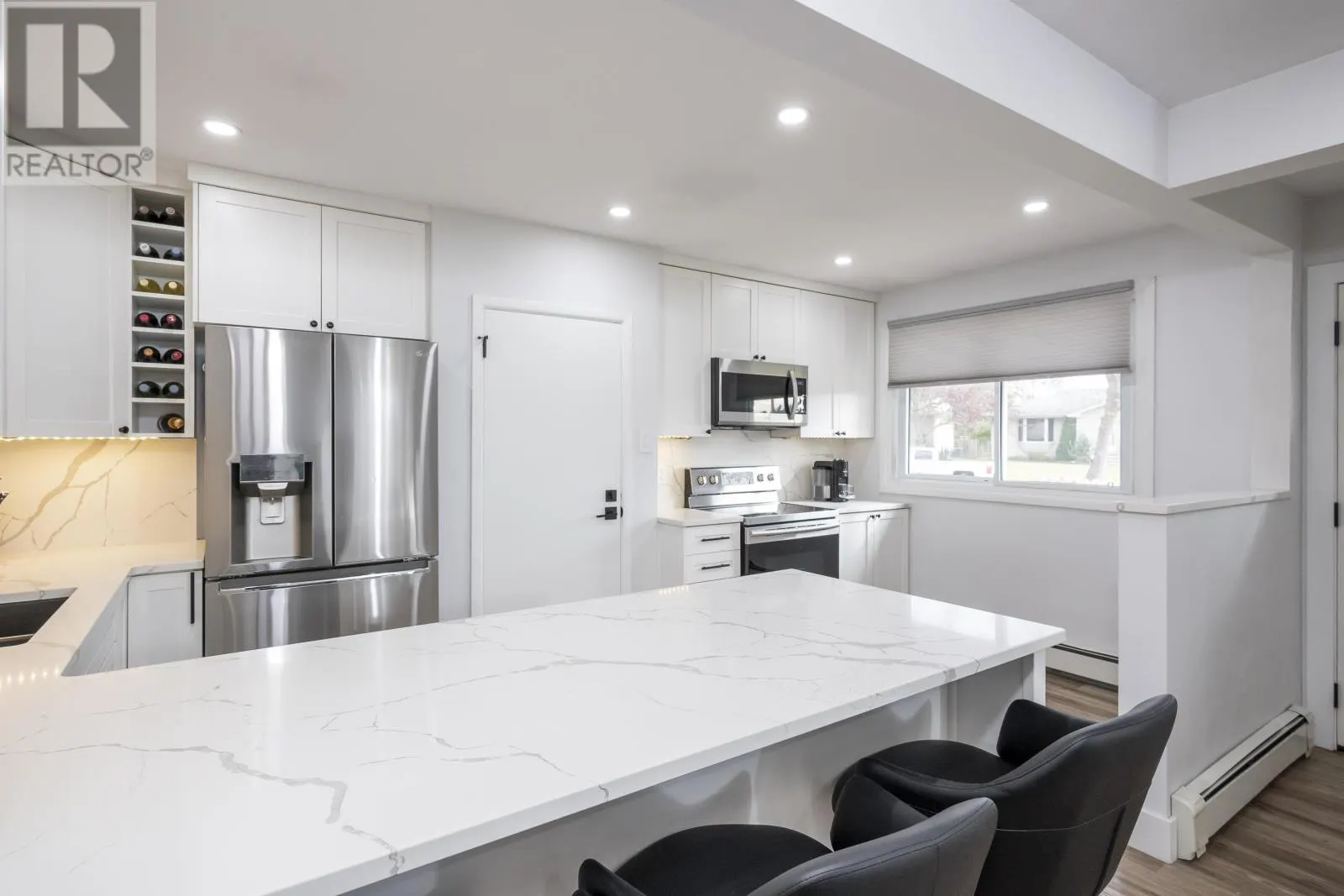 204 Cox Cres.