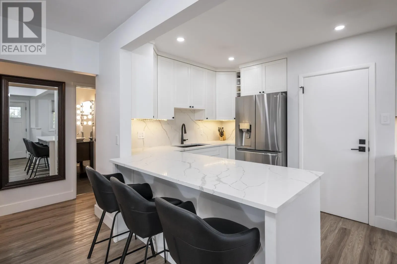 204 Cox Cres.