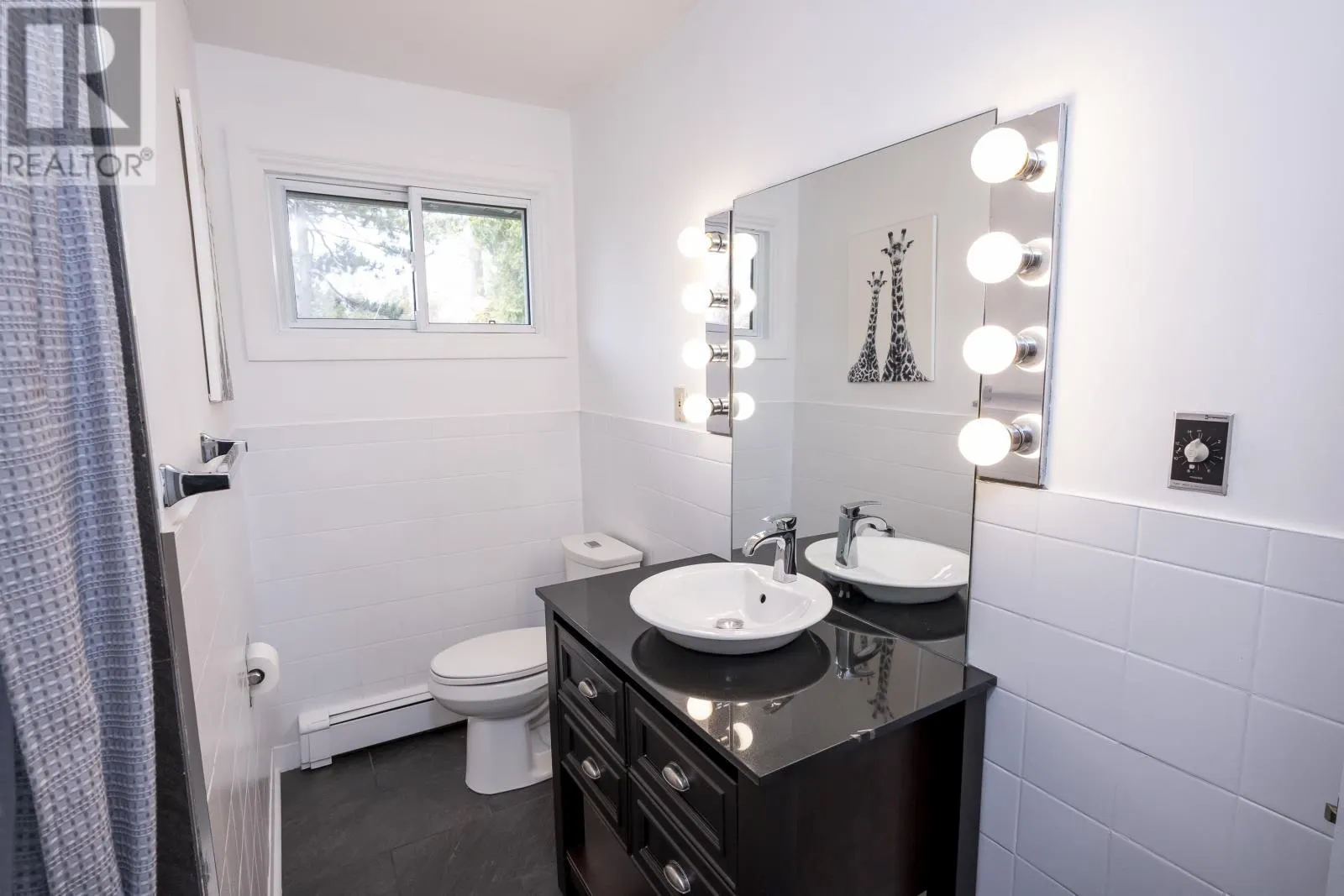 204 Cox Cres.