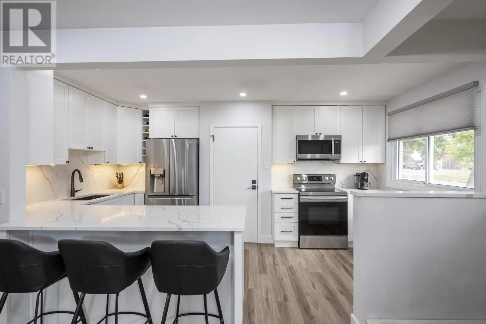 204 Cox Cres.