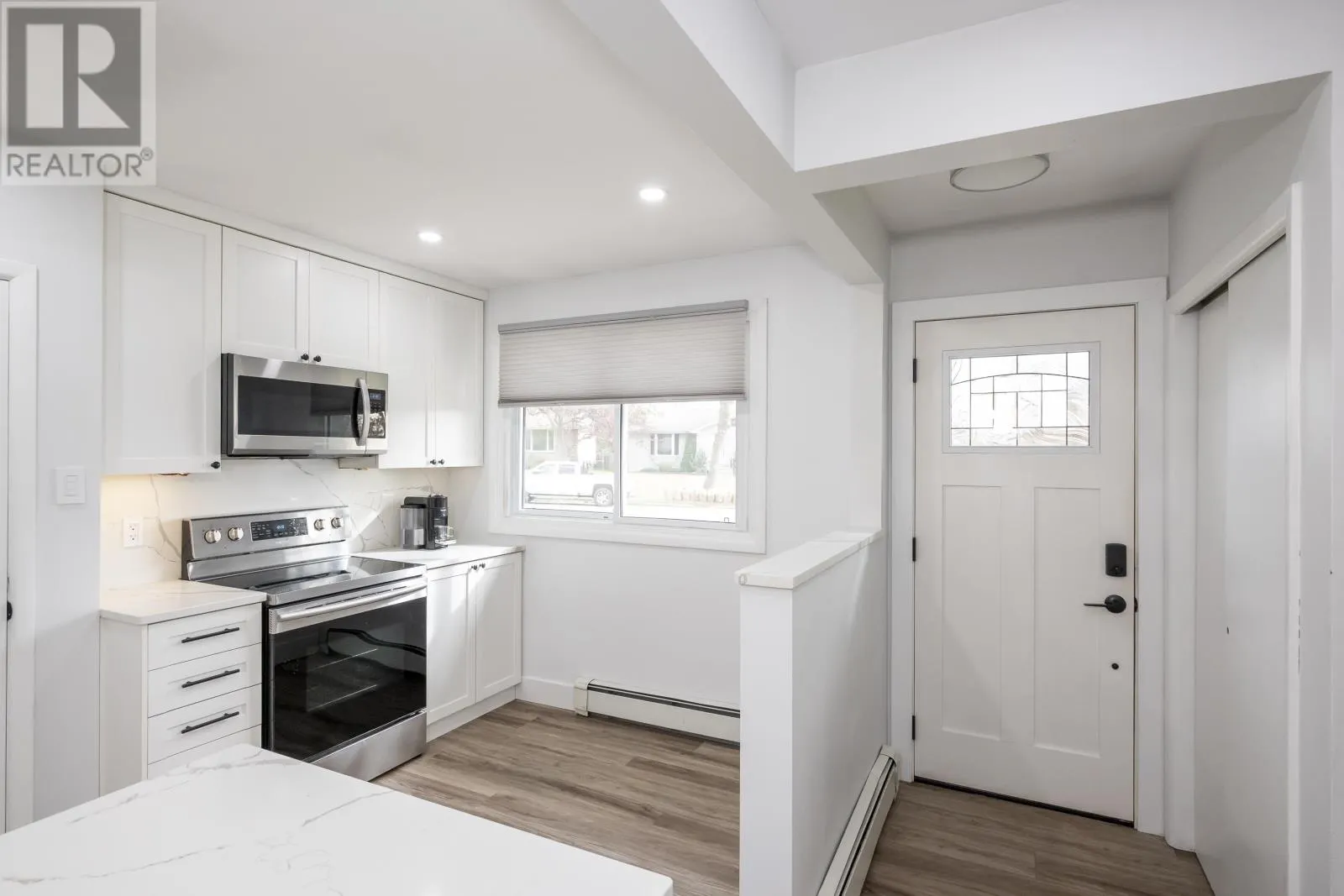 204 Cox Cres.
