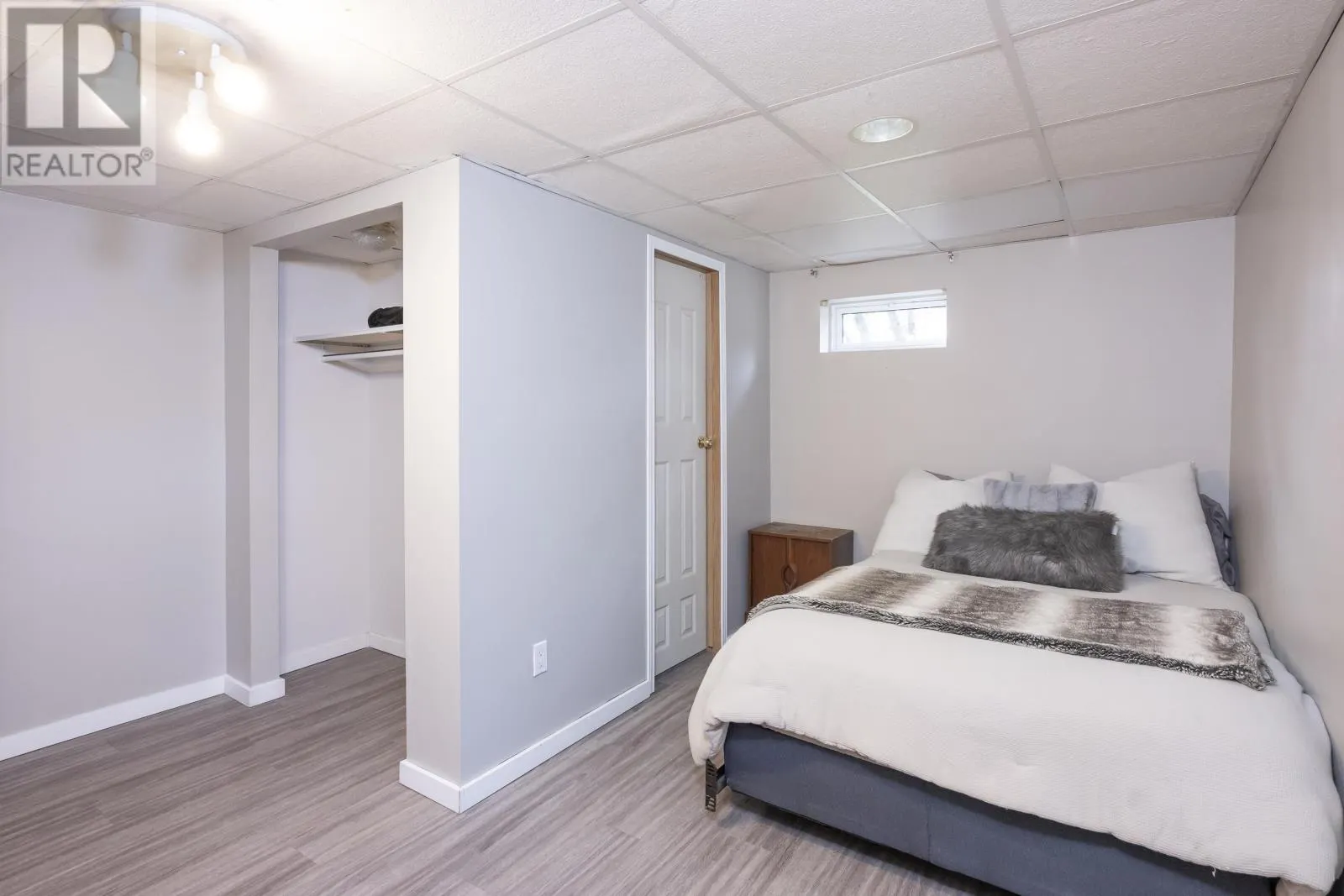 204 Cox Cres.