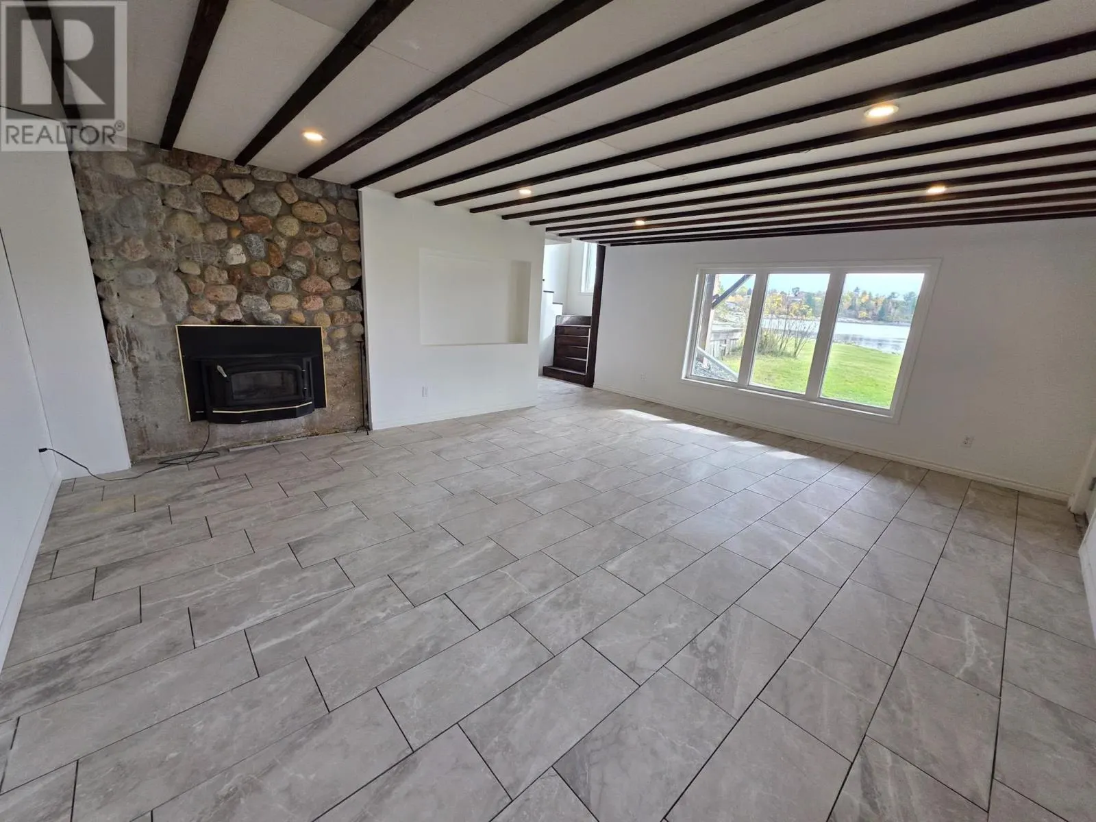 273 Darlington Bay RD