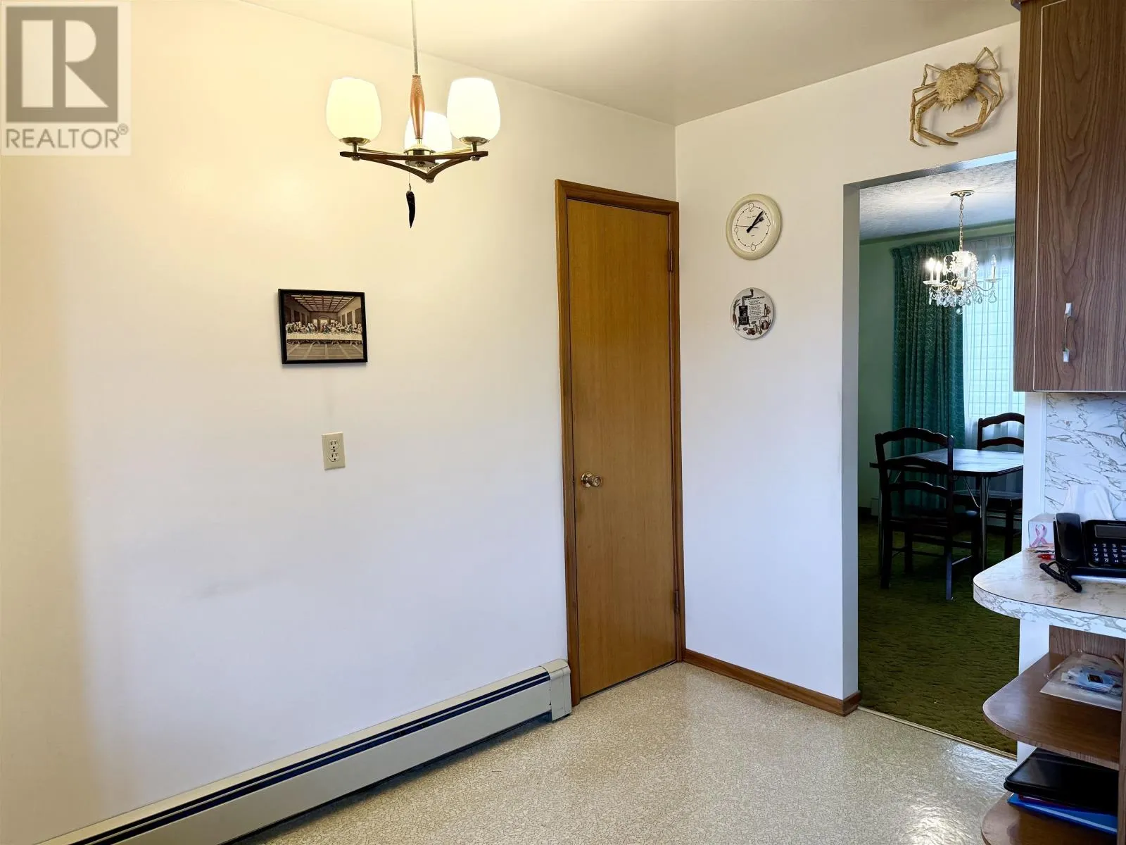 435 Frankwood AVE