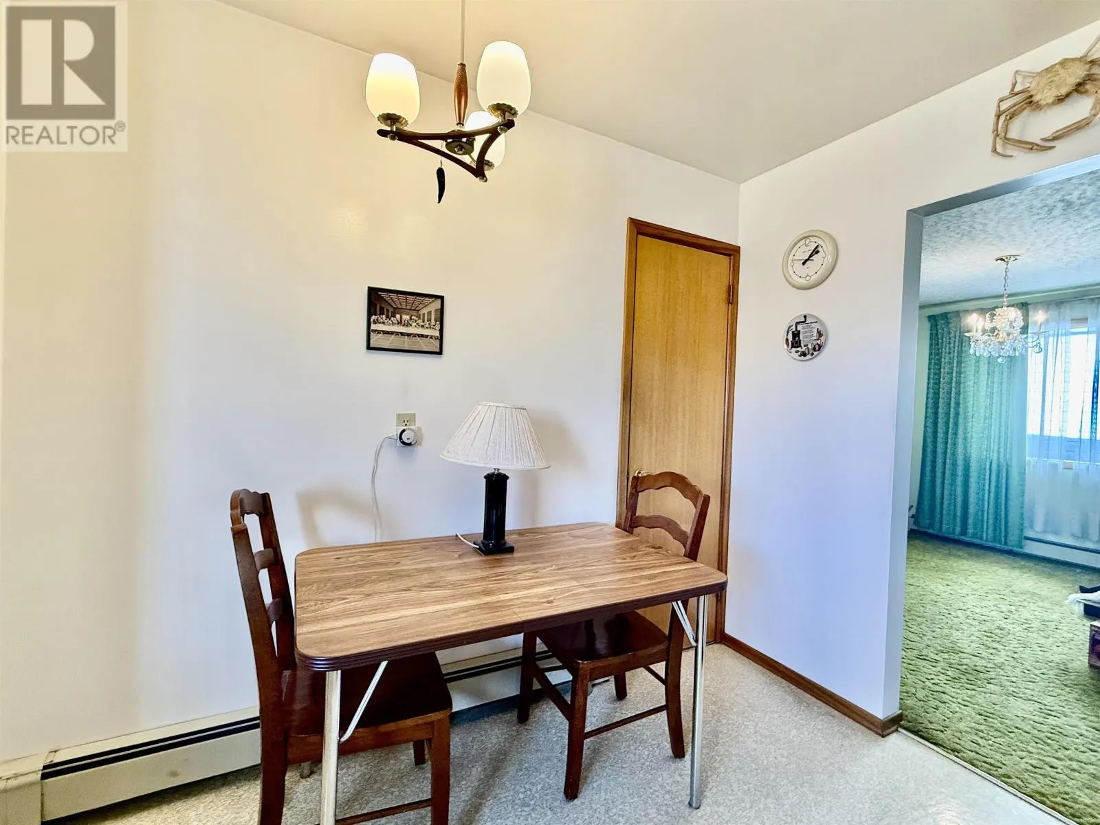 435 Frankwood AVE