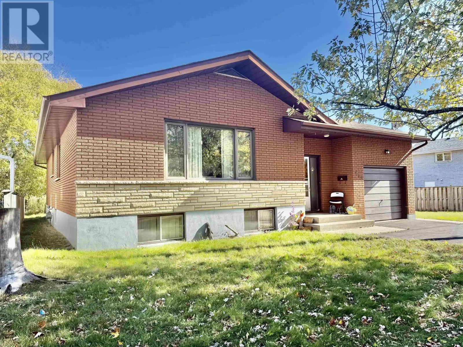 435 Frankwood AVE