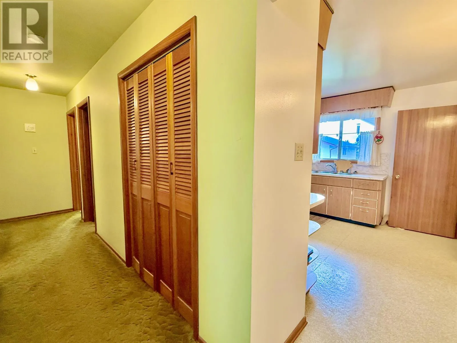 435 Frankwood AVE