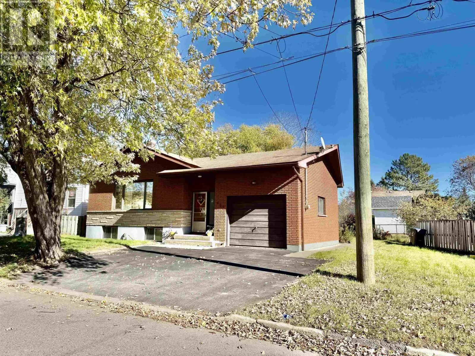 435 Frankwood AVE