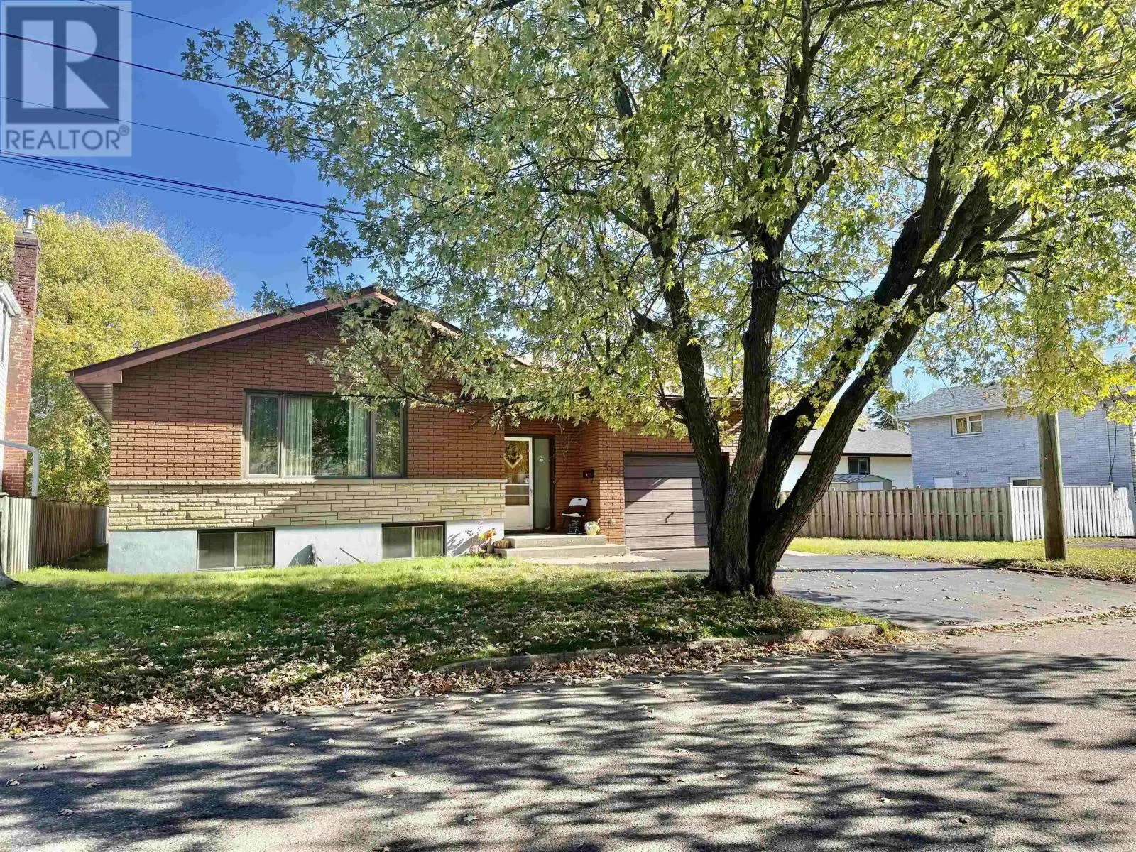435 Frankwood AVE