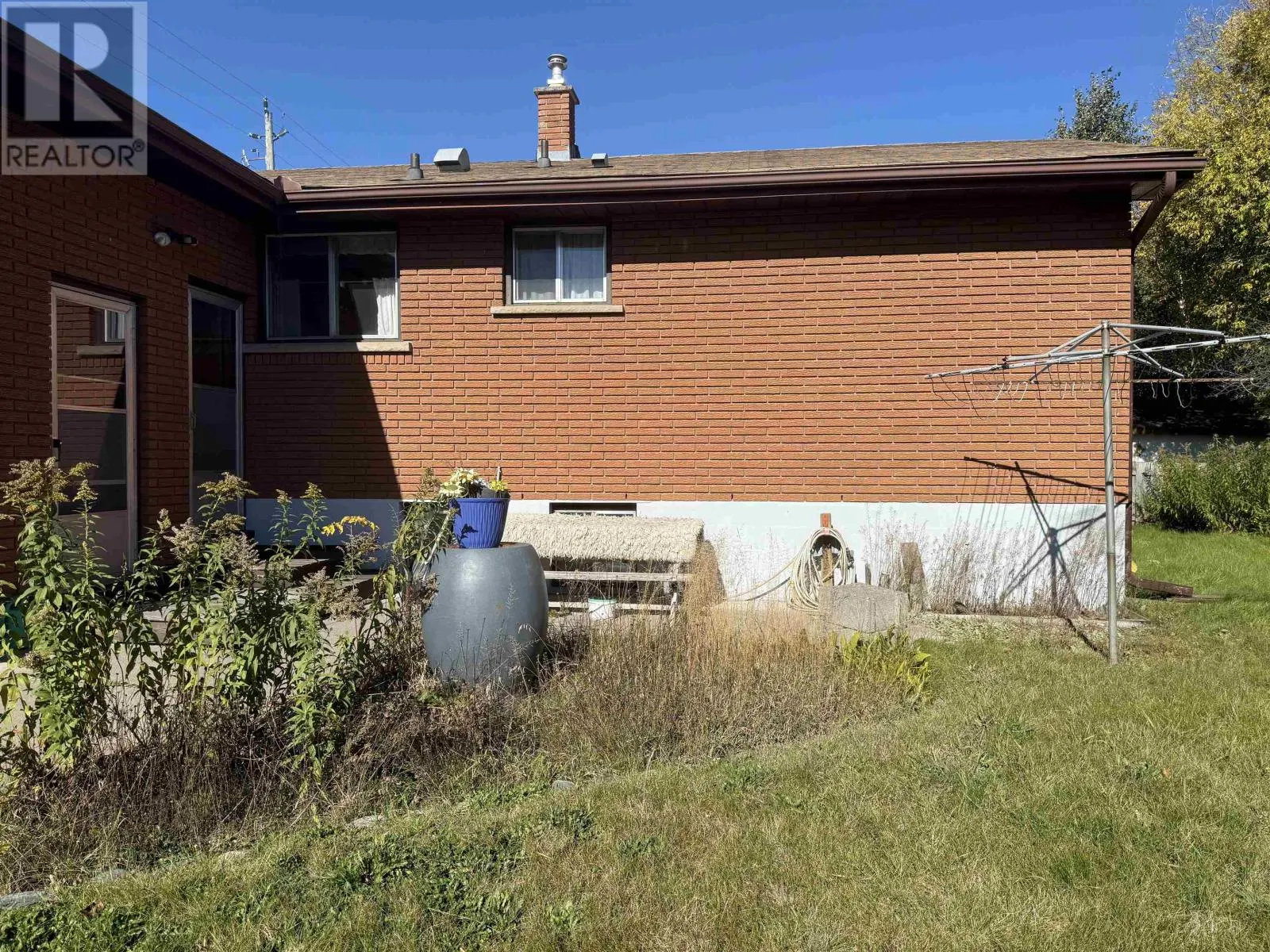 435 Frankwood AVE