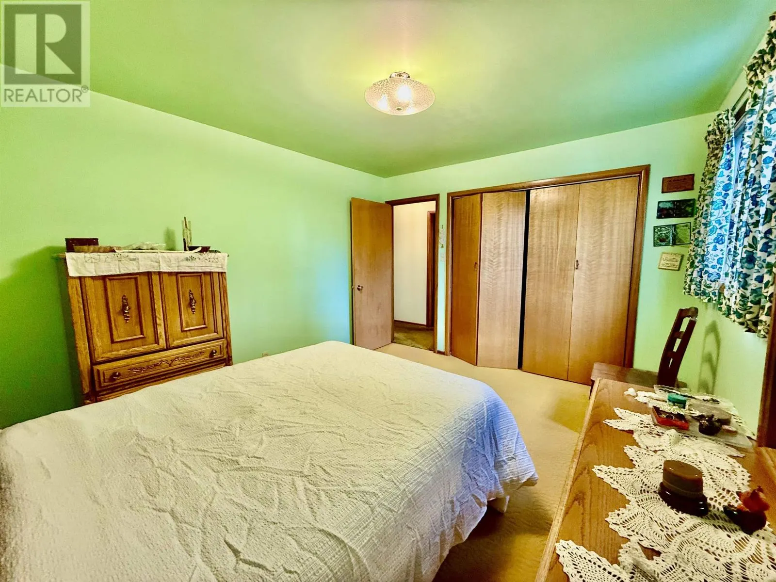 435 Frankwood AVE