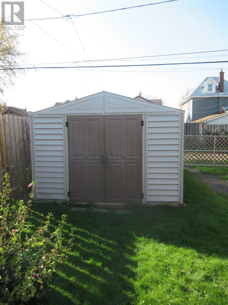 226 Pruden ST