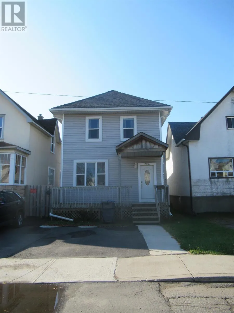 226 Pruden ST