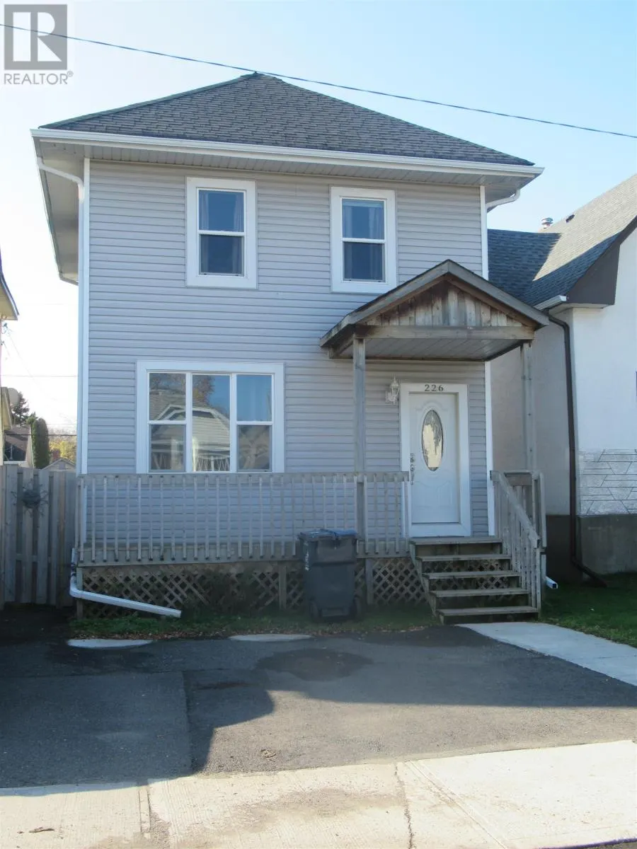 226 Pruden ST