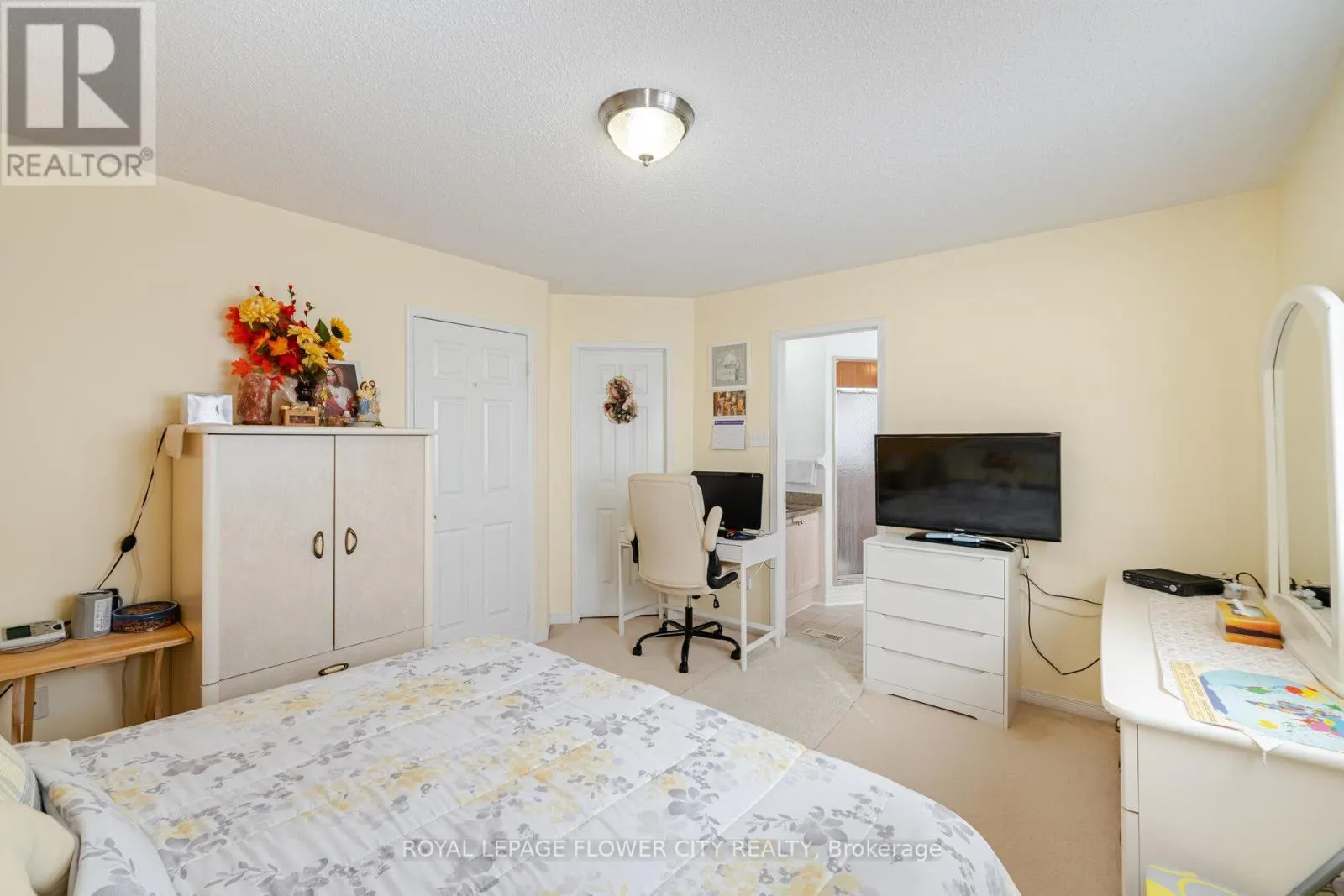 3040 BENTLEY DRIVE
