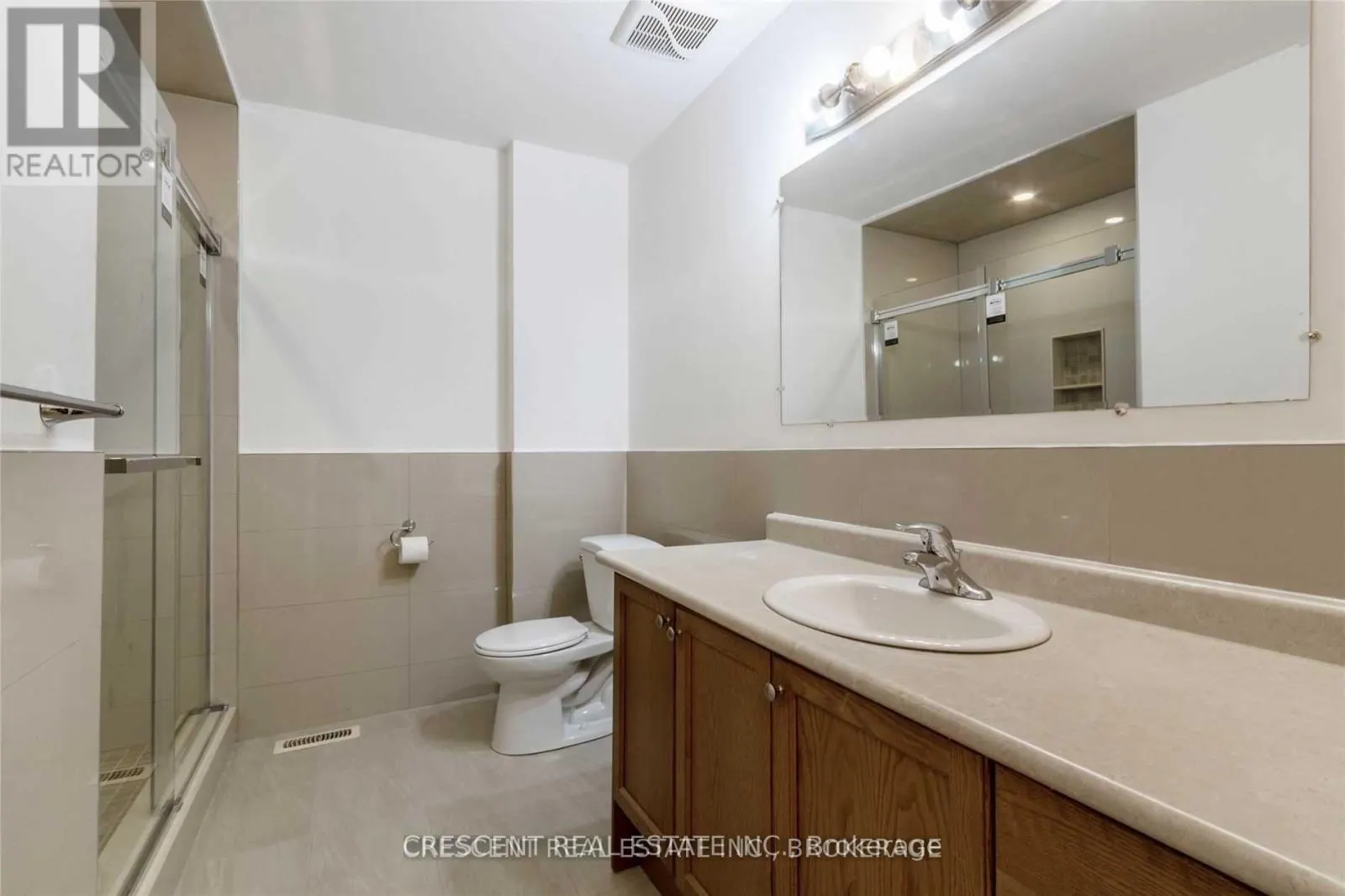 UPPER - 4036 DUNMOW CRESCENT