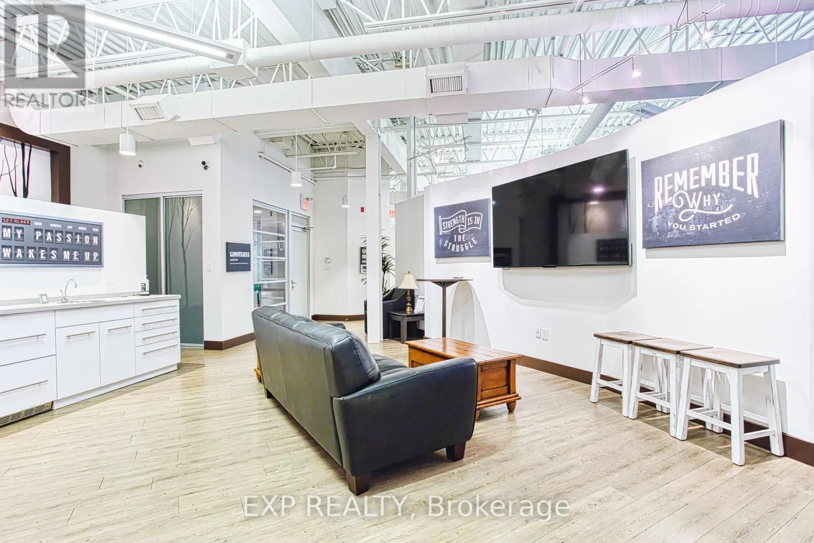 105 - 980 FRASER DRIVE