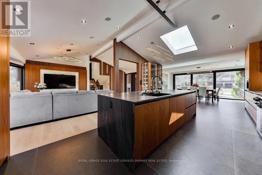 621 SIR RICHARD'S ROAD