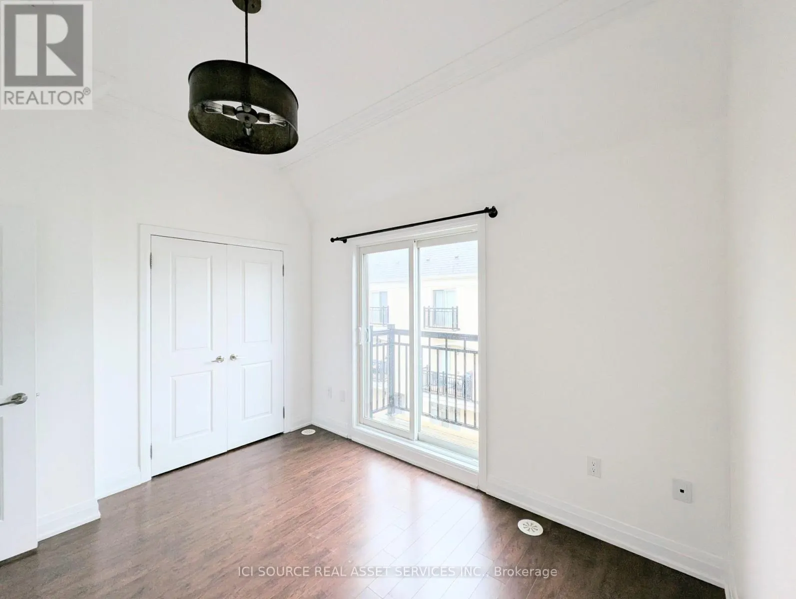 16 - 3077 CAWTHRA ROAD