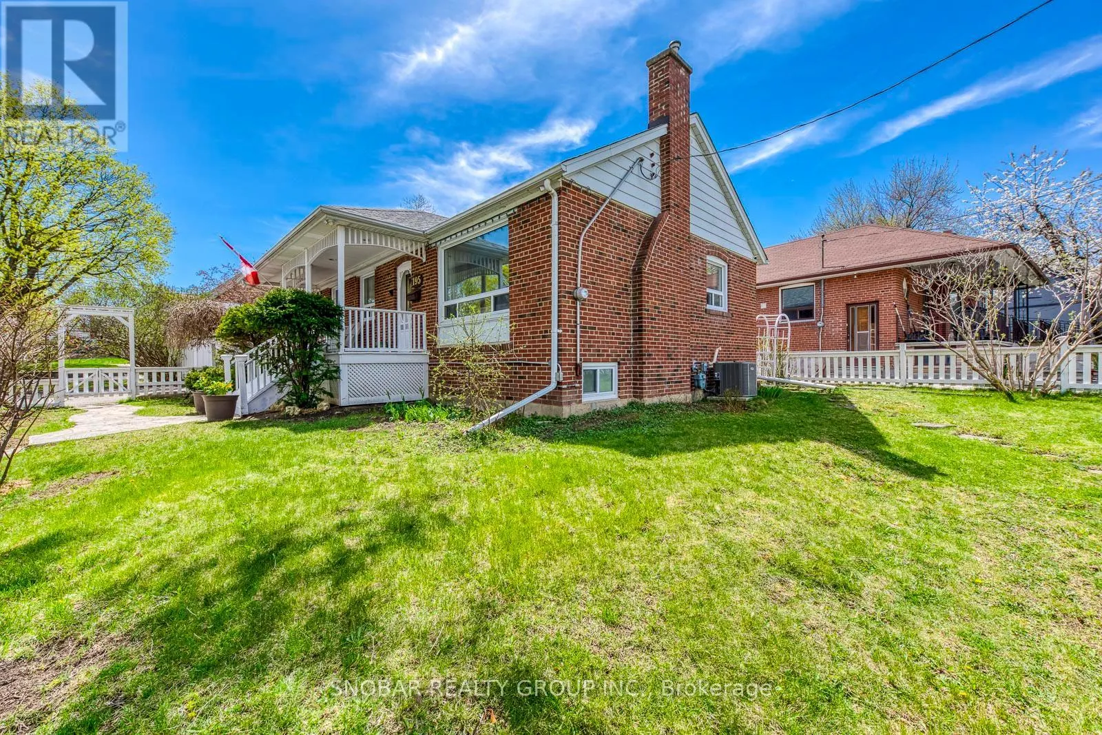 195 CLEARBROOKE CIRCLE